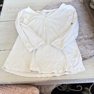 Old Navy Cream Long Sleeve Top